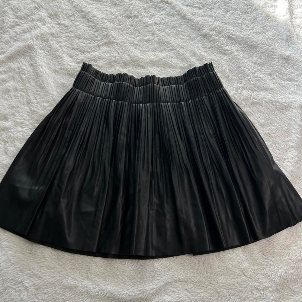 7 for all mankind faux leather pleated mini skirt size L